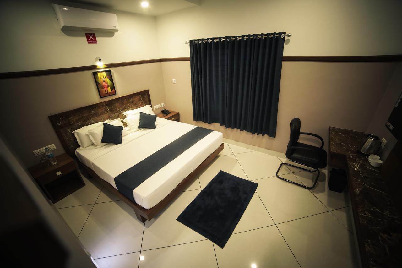 Icon Residency Hotel Kalpatta Exterior foto