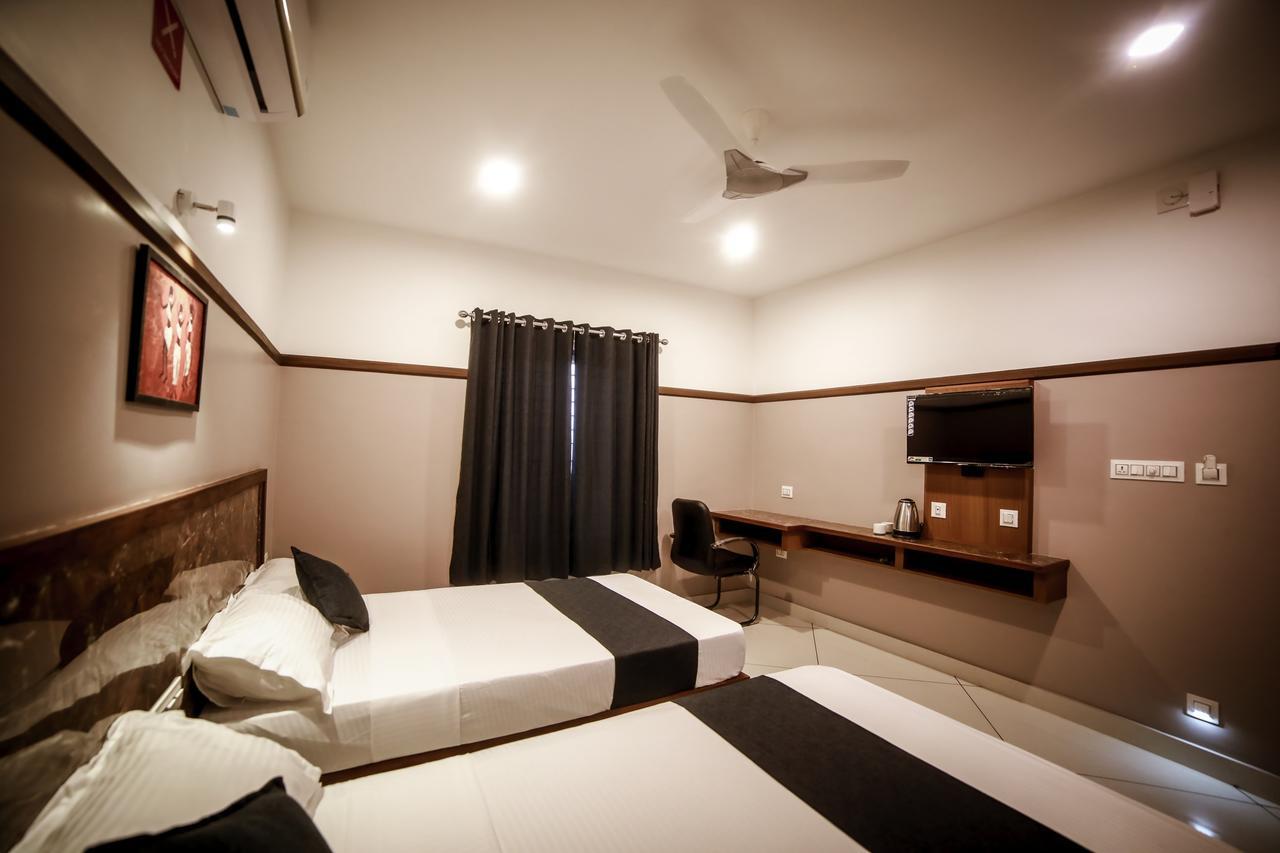 Icon Residency Hotel Kalpatta Exterior foto